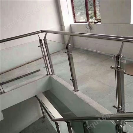 不锈钢玻璃栏杆 沙光立柱 斜爬梯阔架 楼梯防护栏 润程金属 工厂定制