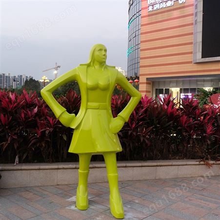 玻璃钢雕塑定制 户外商业街人物雕像装饰 广场公园景观雕像