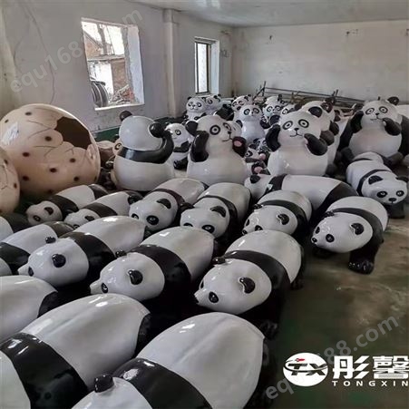 国宝熊猫模型 新年卡通模型宇航服租赁量大优惠